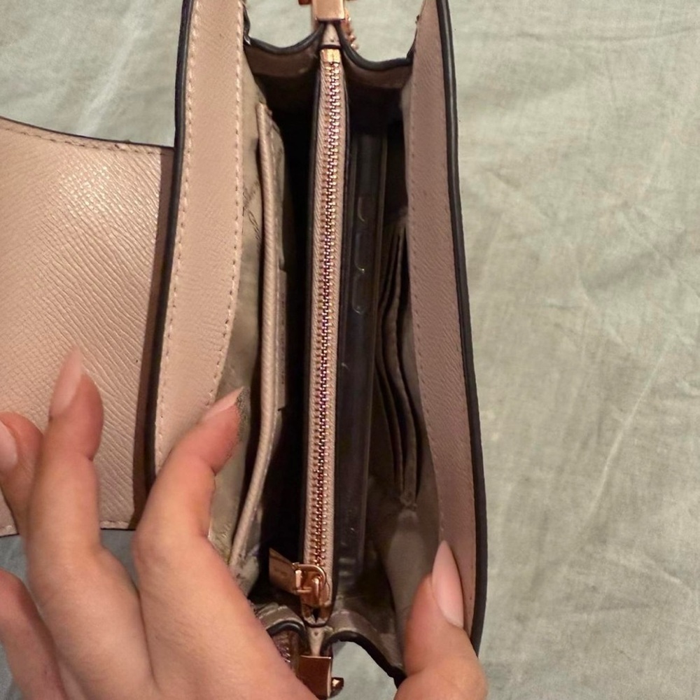 Rare Authentic Michael Kors Crossgrain Leather Crossbody Clutch - Picture 6 of 8